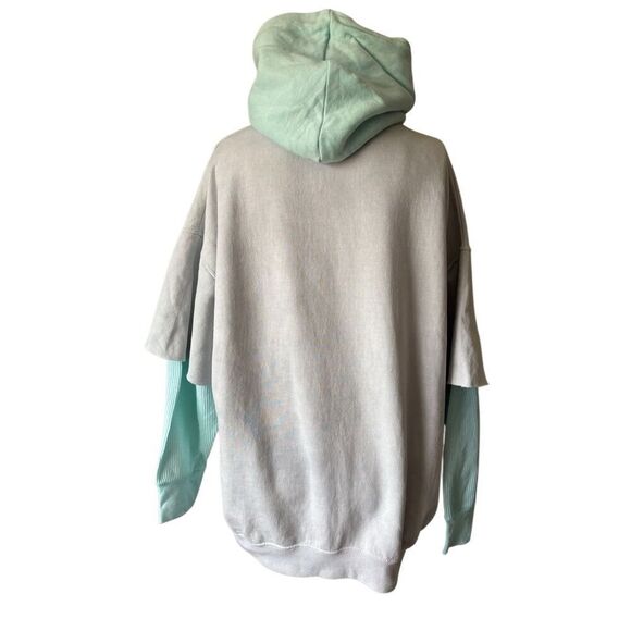 Free People x Tricia Fix Colorblock Tie Dye Sweatshirt size M Gray Blue - Picture 2 of 7